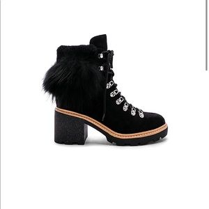 Boots hiking low heel